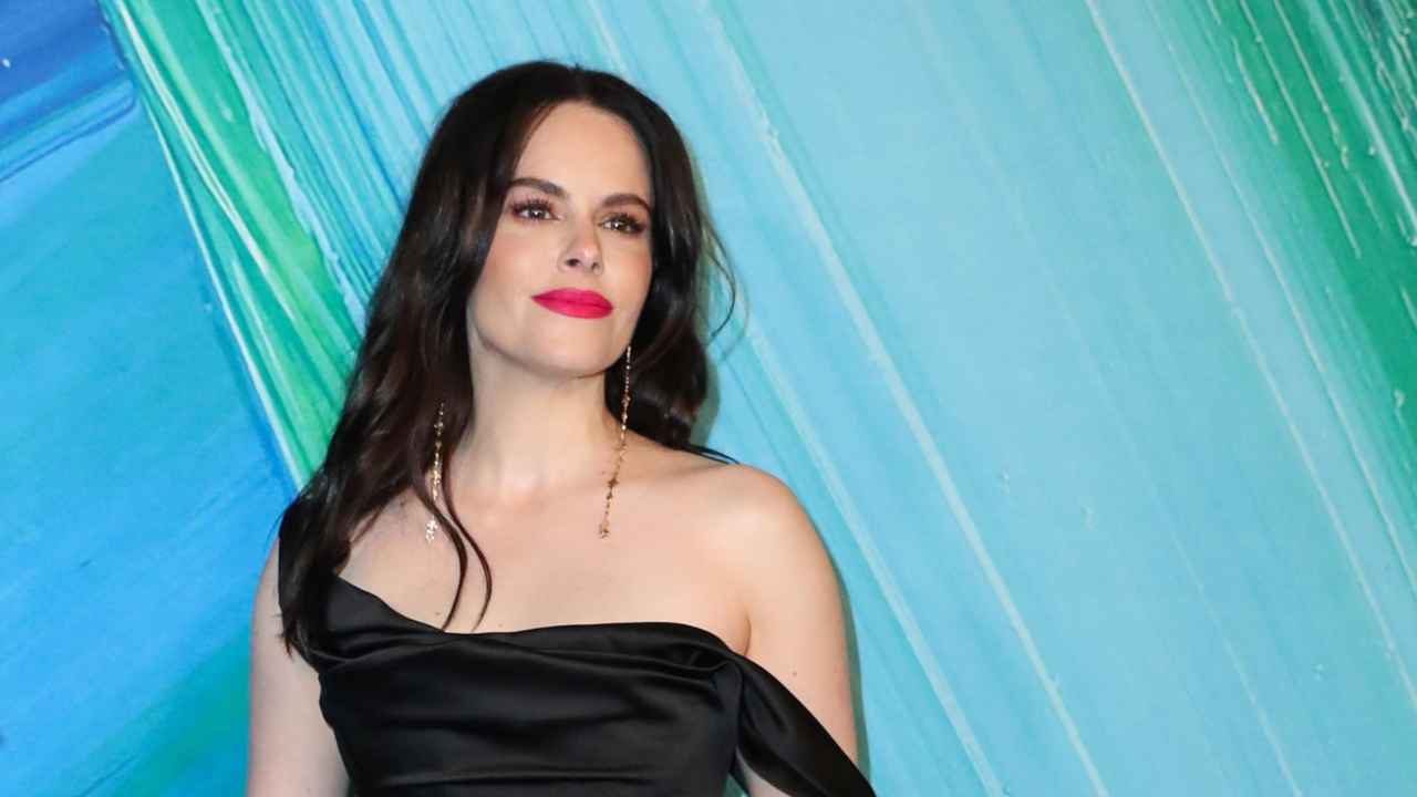 Emily Hampshire.