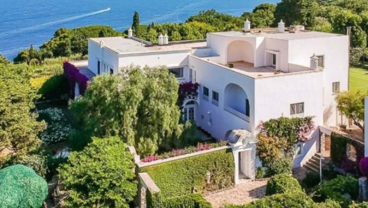 L'ex villa di Christian De Sica a Capri - talkyseries.it